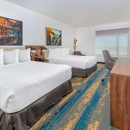 La Quinta Inn & Suites By Wyndham Теръл Екстериор снимка