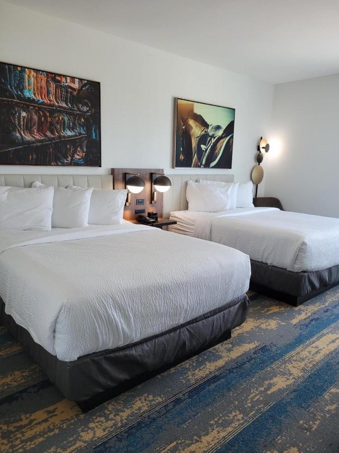 La Quinta Inn & Suites By Wyndham Теръл Екстериор снимка
