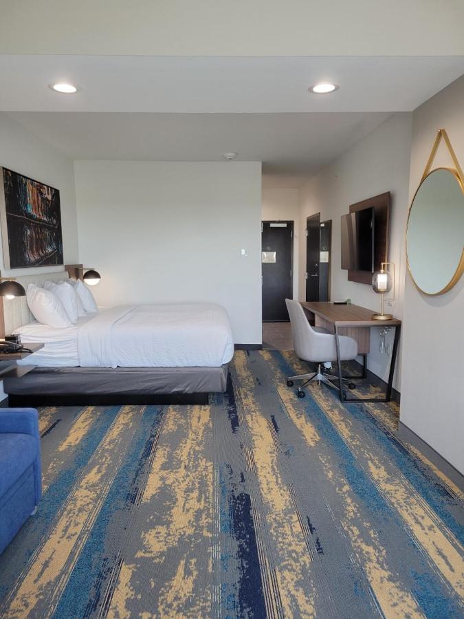 La Quinta Inn & Suites By Wyndham Теръл Екстериор снимка