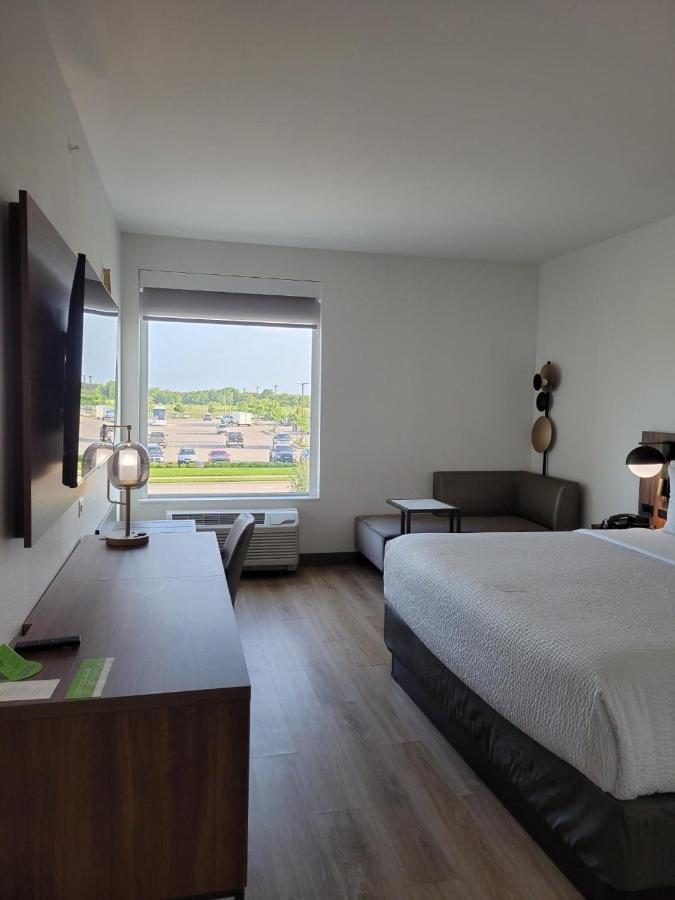 La Quinta Inn & Suites By Wyndham Теръл Екстериор снимка