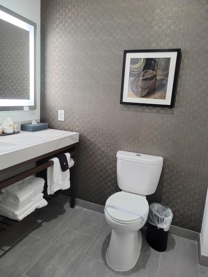 La Quinta Inn & Suites By Wyndham Теръл Екстериор снимка