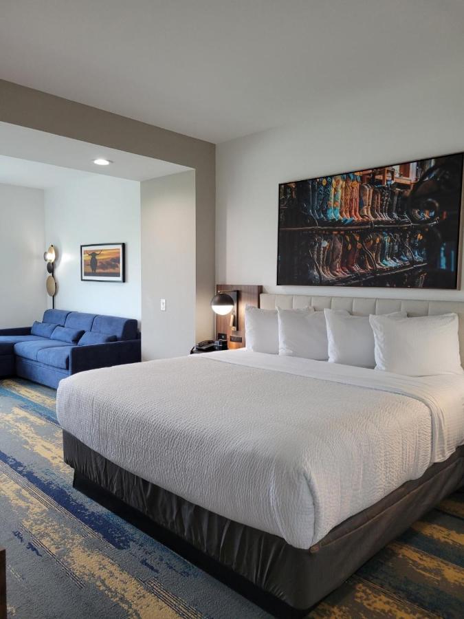 La Quinta Inn & Suites By Wyndham Теръл Екстериор снимка
