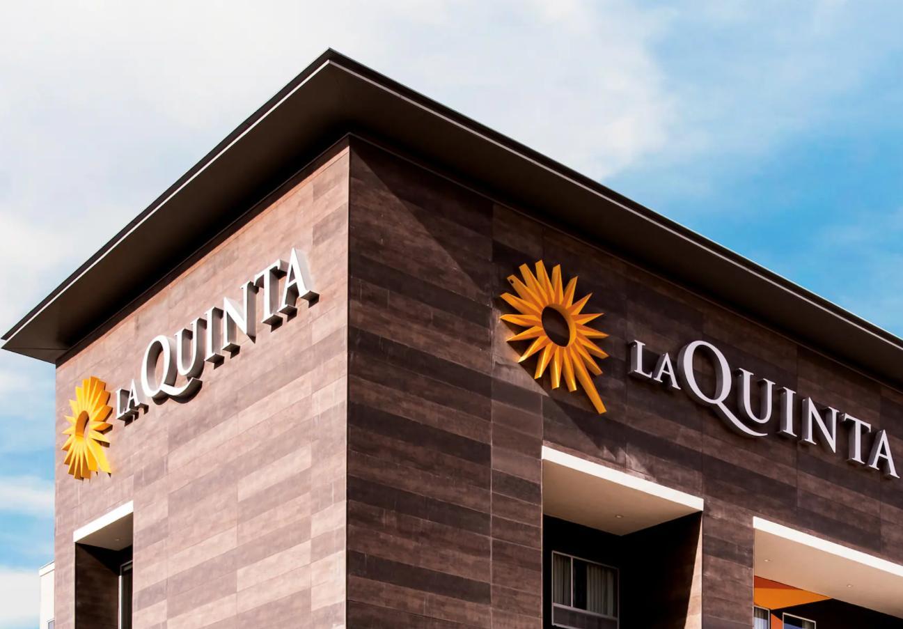 La Quinta Inn & Suites By Wyndham Теръл Екстериор снимка