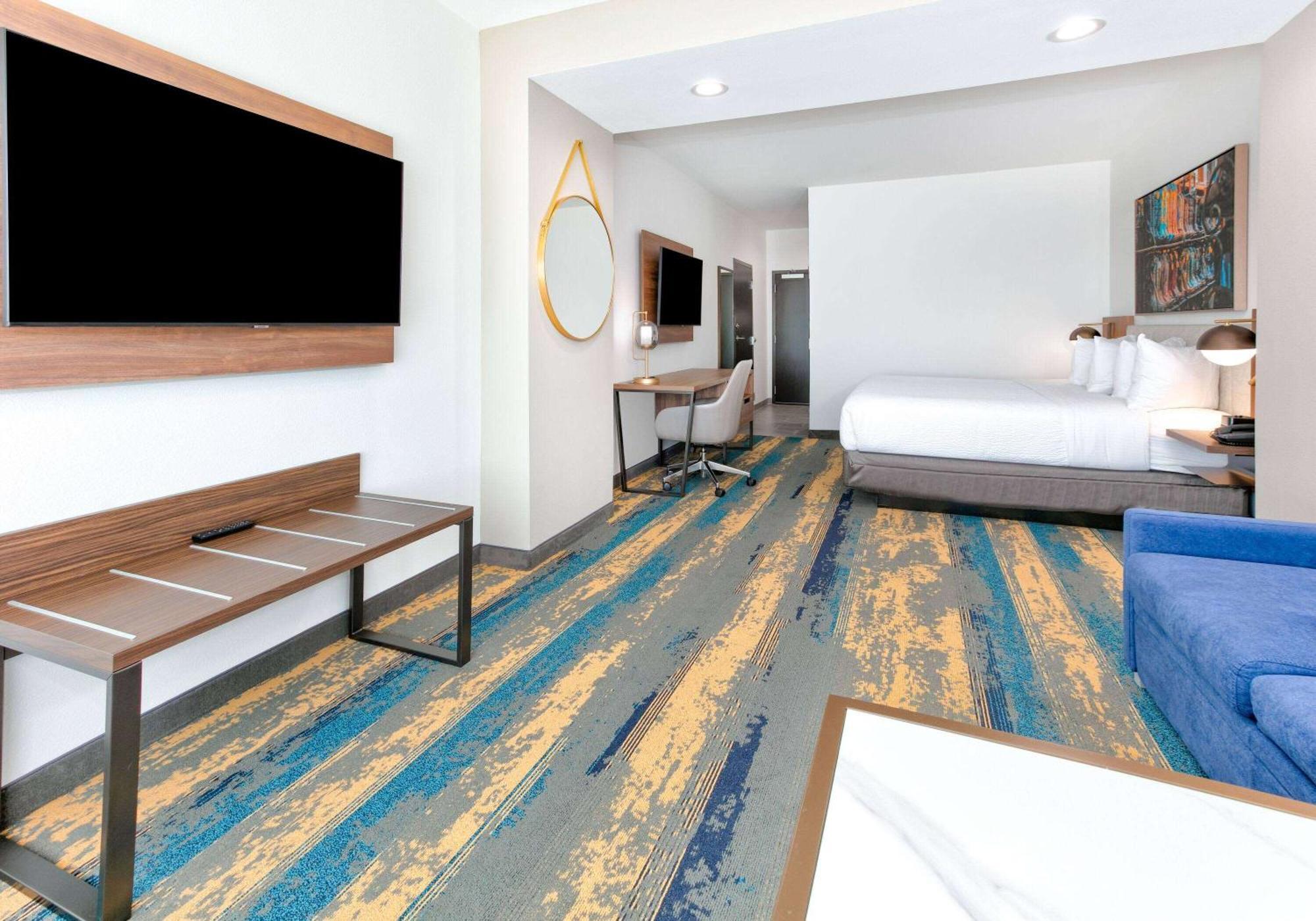 La Quinta Inn & Suites By Wyndham Теръл Екстериор снимка